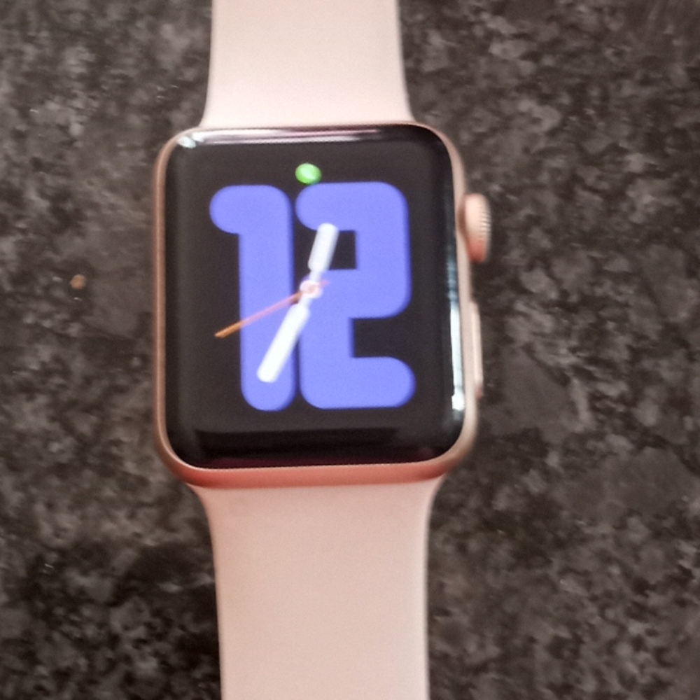 Apple Watch - Picture 3 of 4